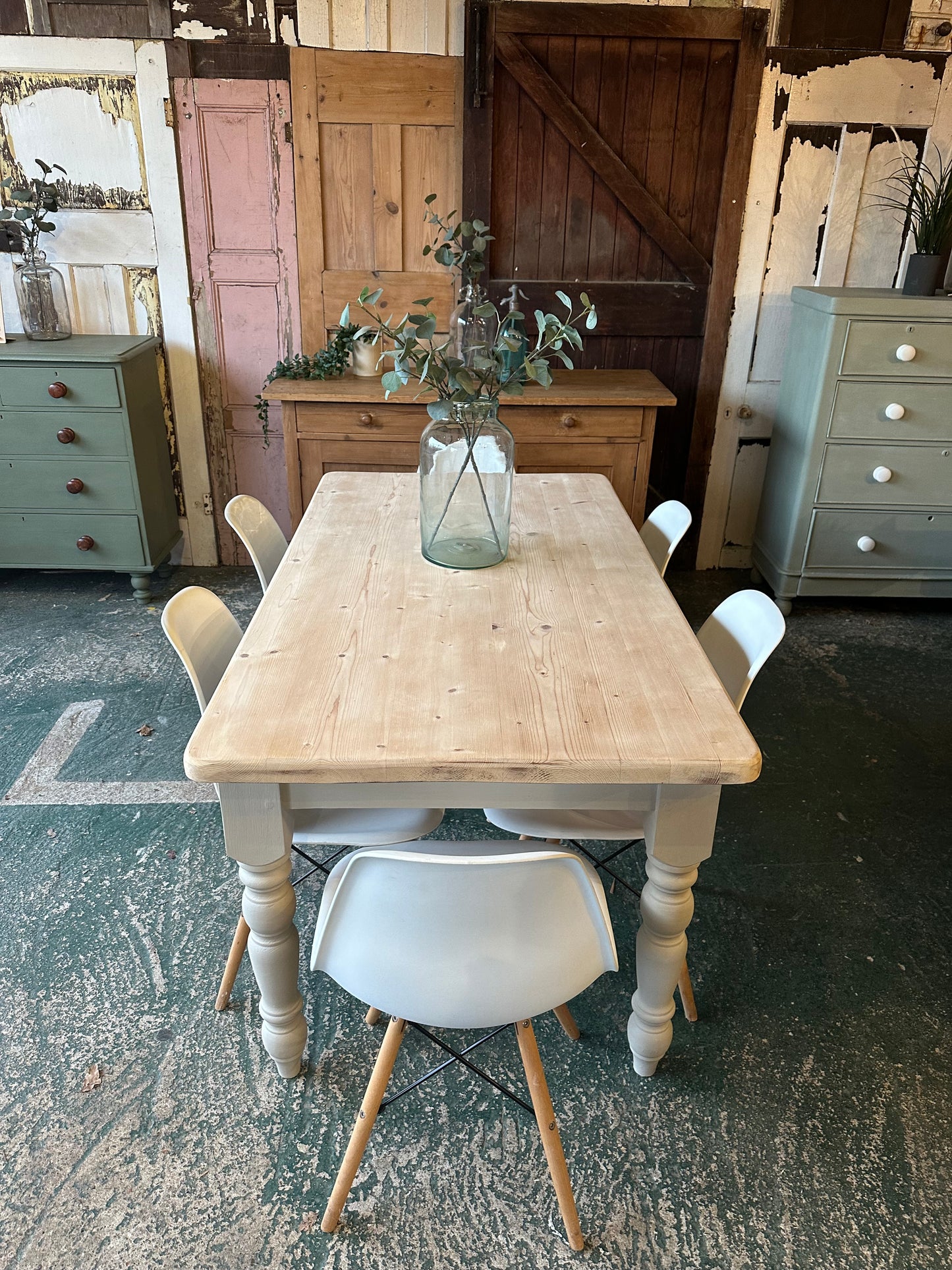 Rustic farmhouse table 6 seater