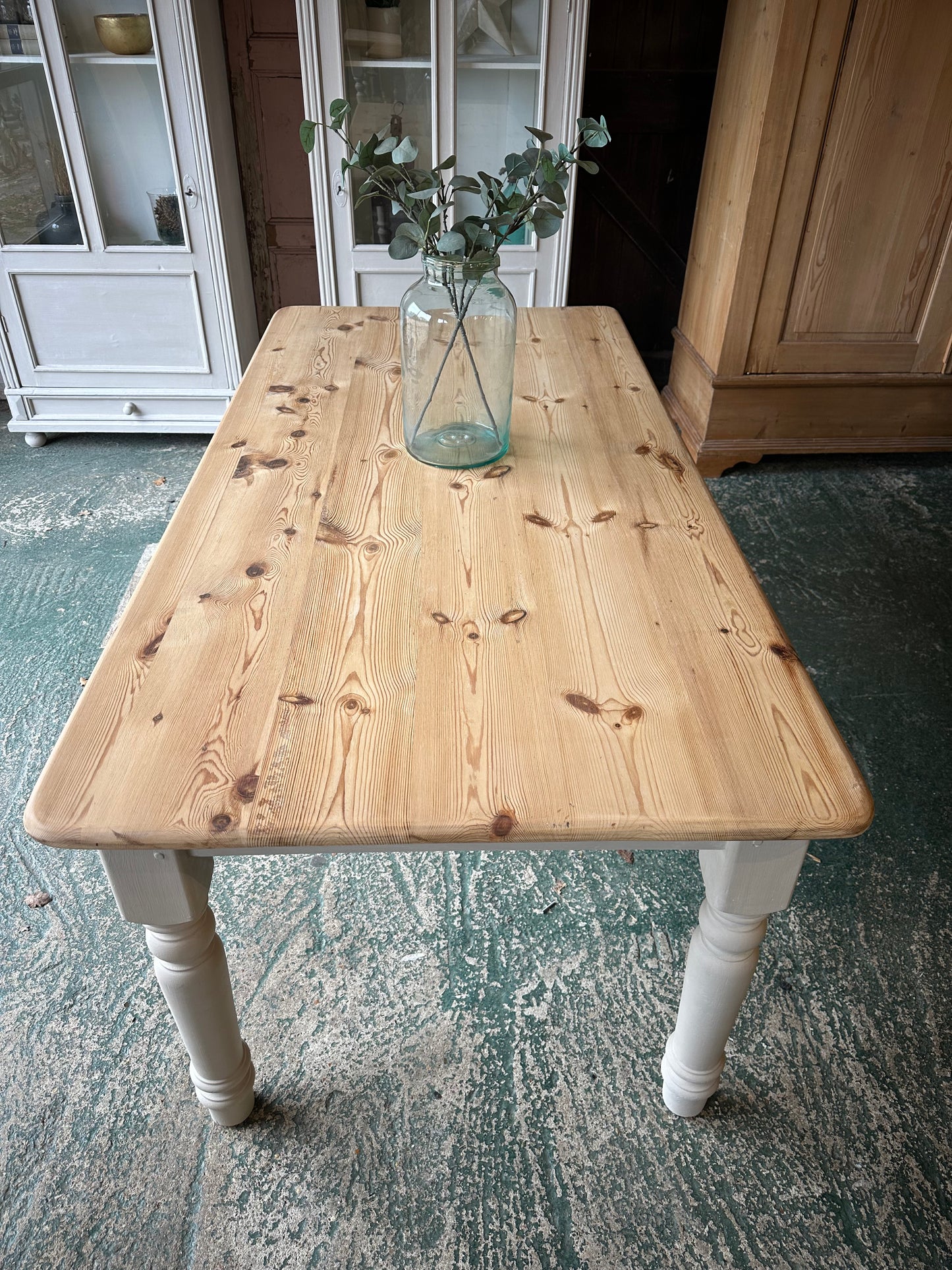 Rustic farmhouse table 8 seater