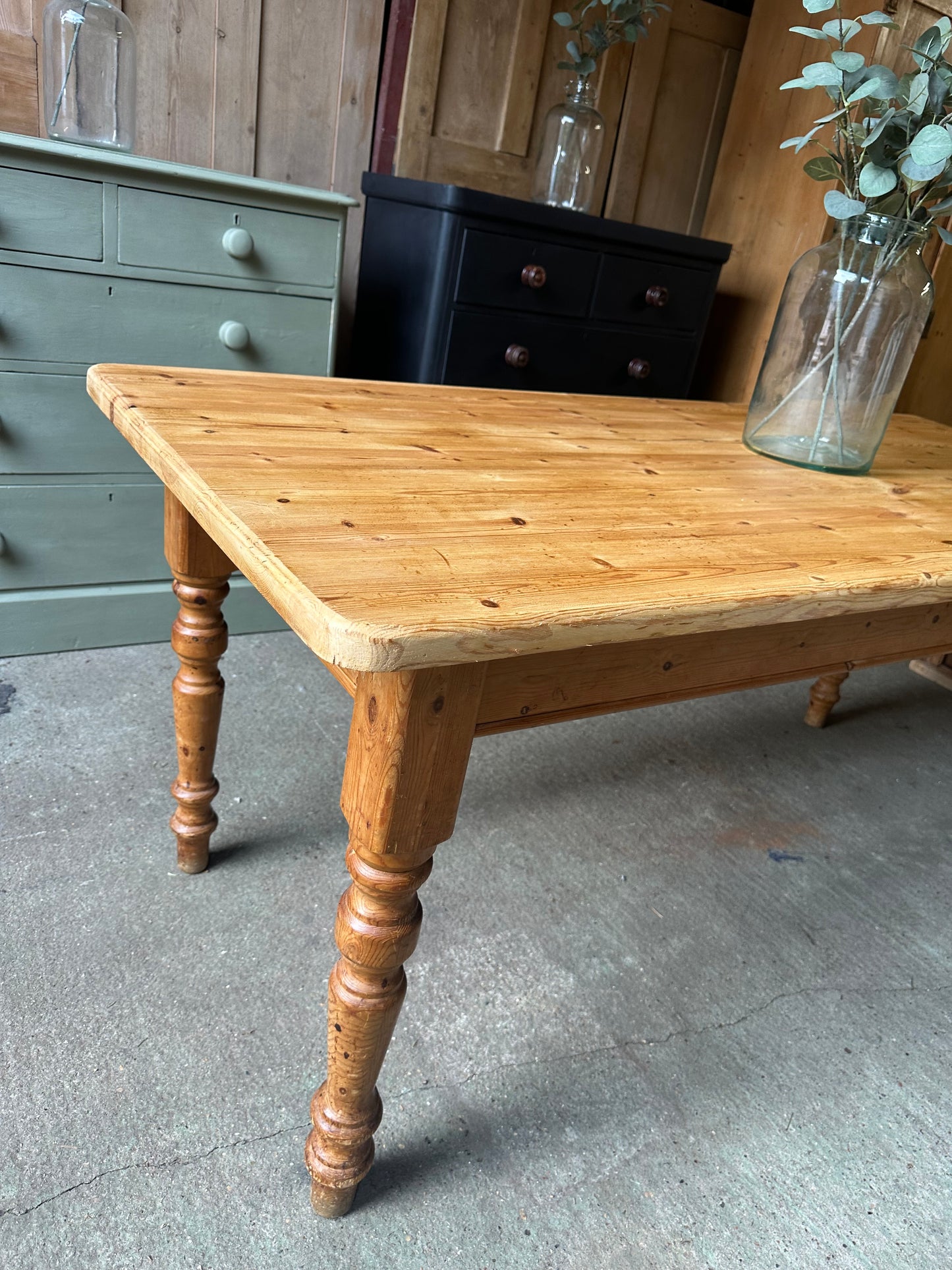 Farmhouse table 8 seater