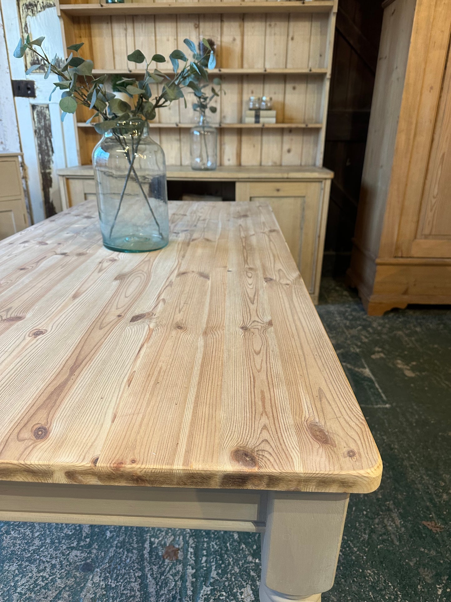 Rustic farmhouse table 8 seater