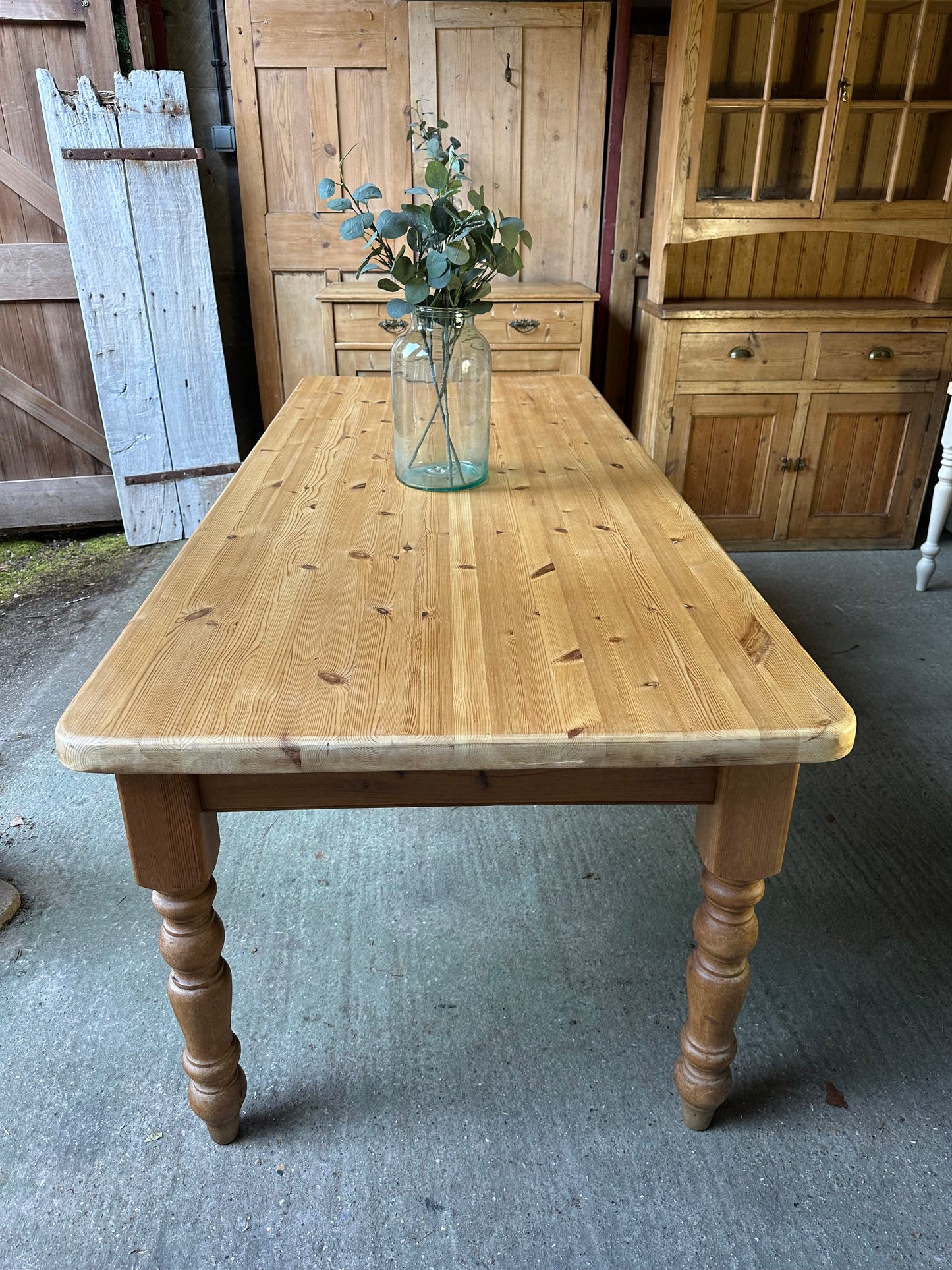 Farmhouse table large 8 seater