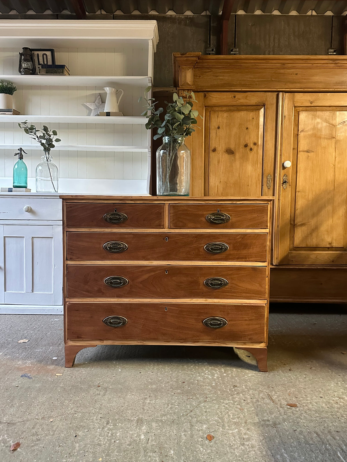 Vintage chest of drawers