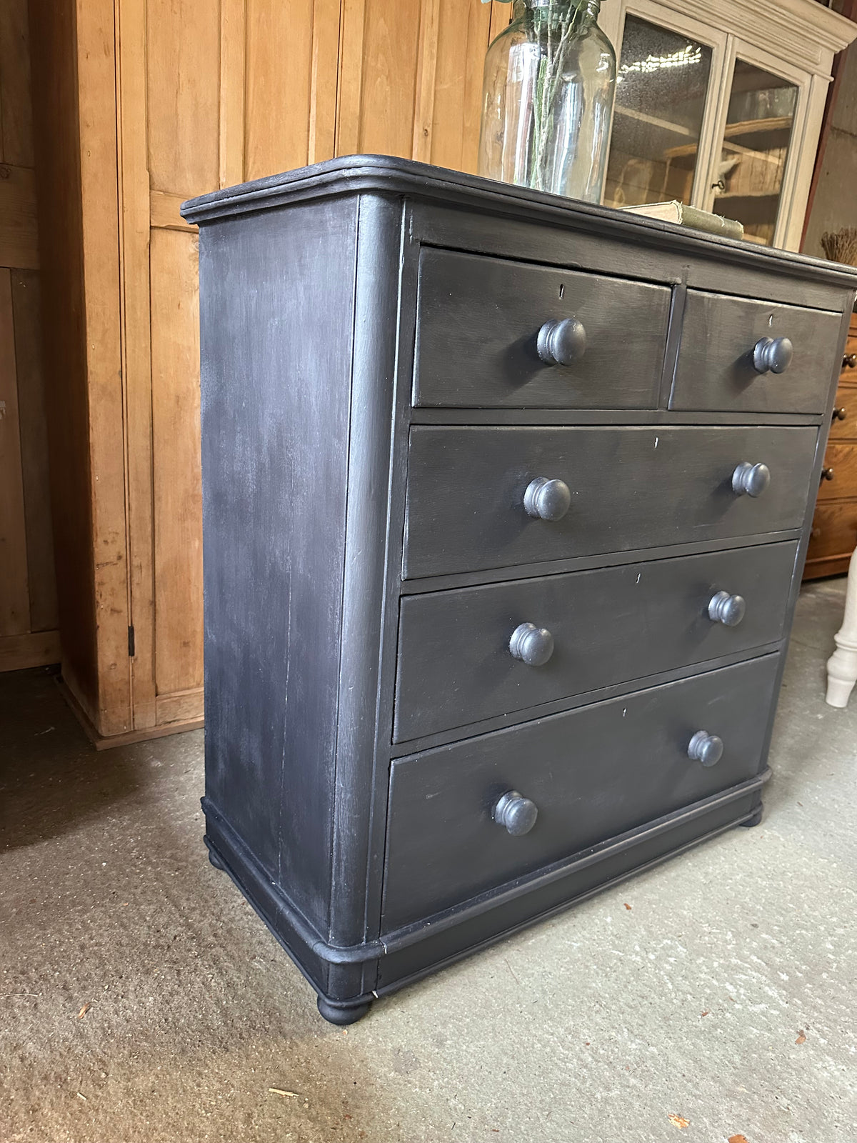 Vintage chest of drawers