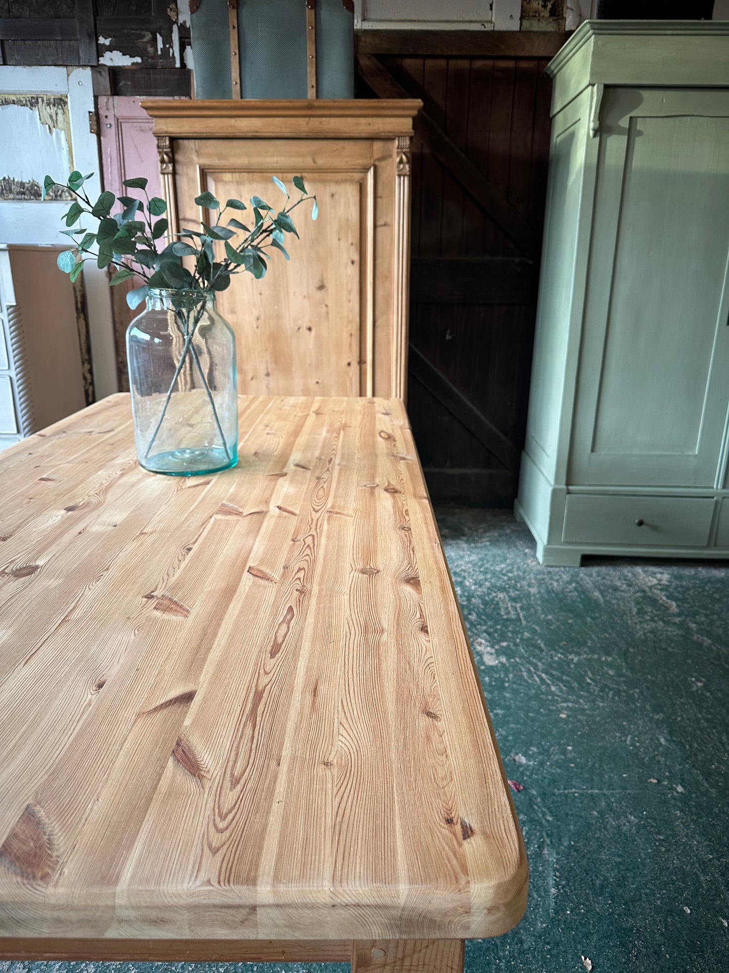 Farmhouse table 8 seater