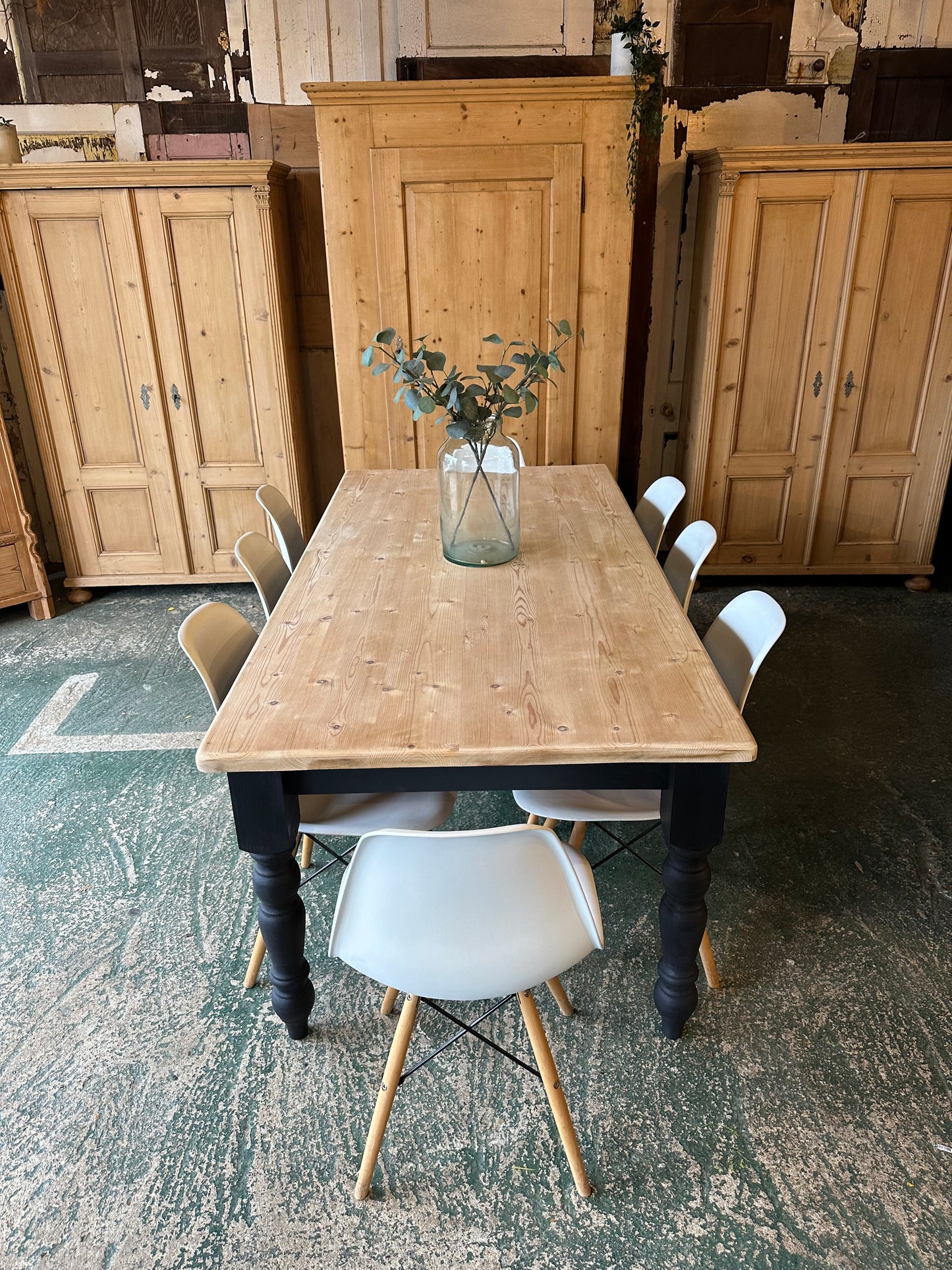 Rustic farmhouse table 8 seater