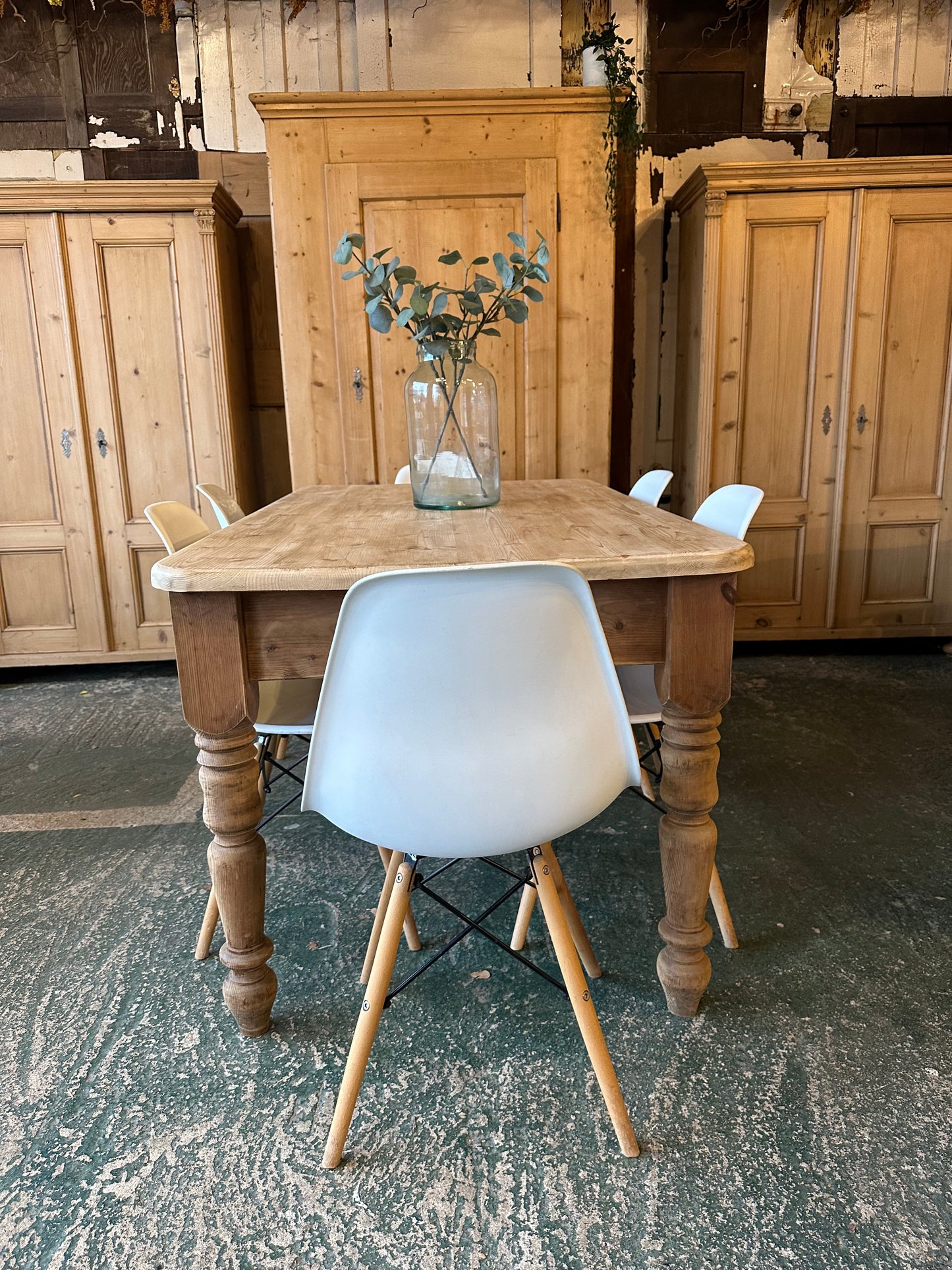 Rustic farmhouse table 6 seater