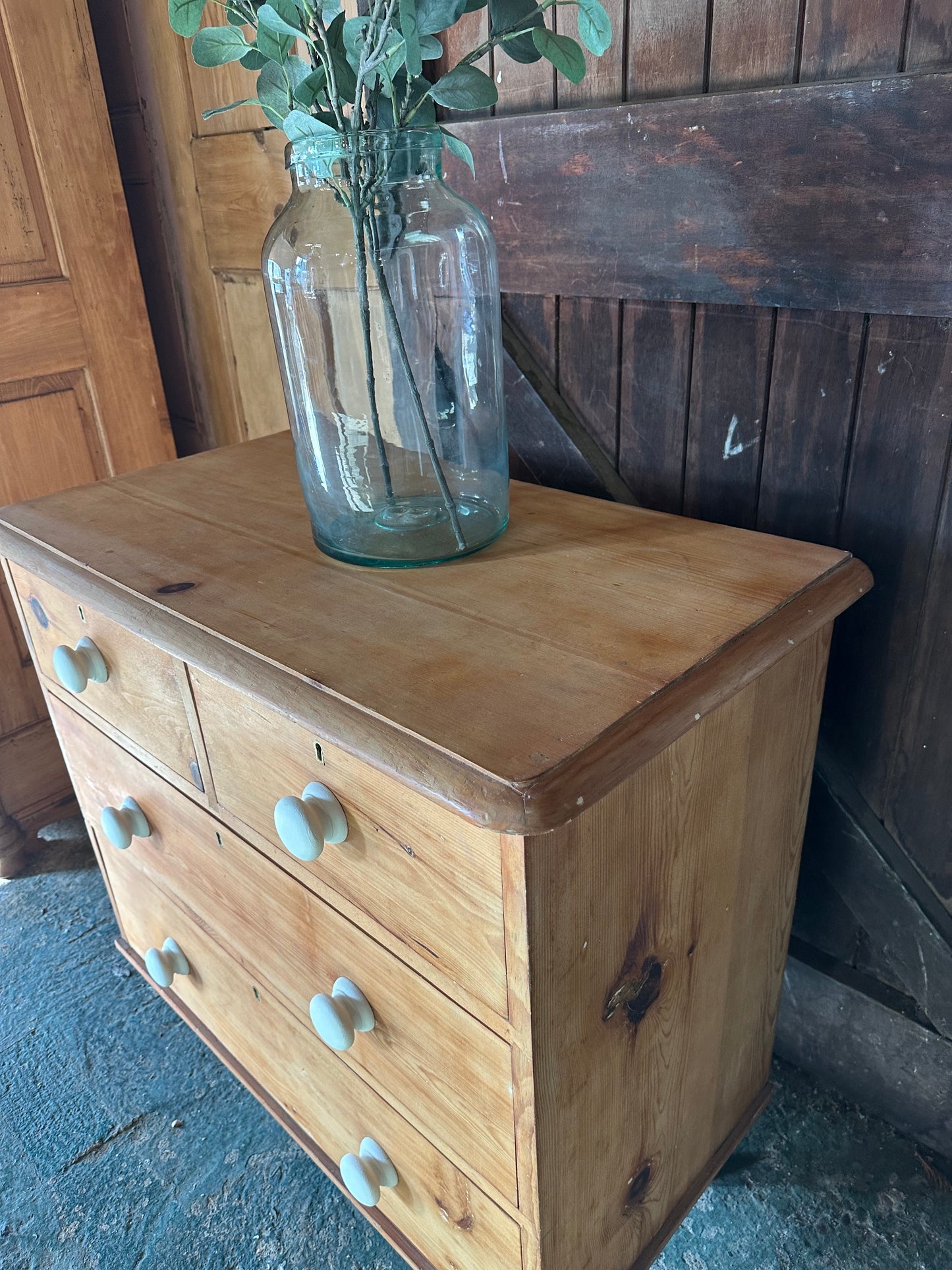 Rustic vintage chest of drawers