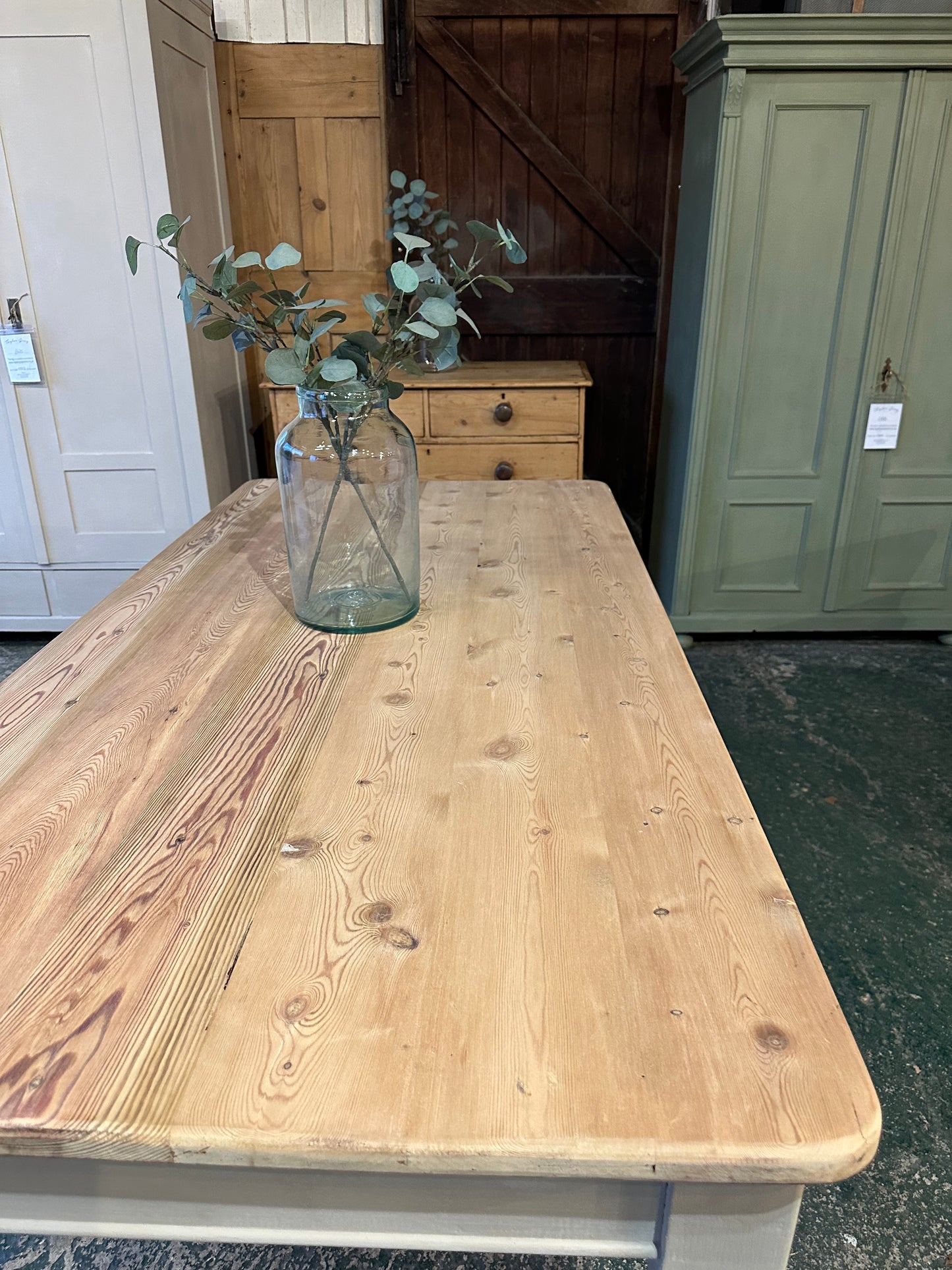 Rustic farmhouse table 8 seater