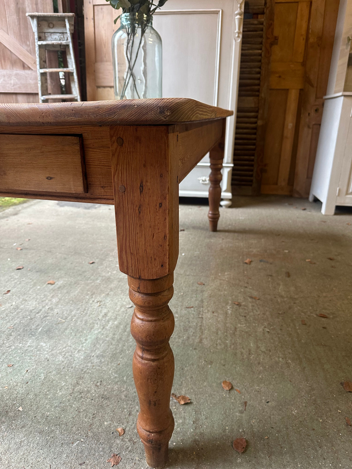Farmhouse table 8 seater
