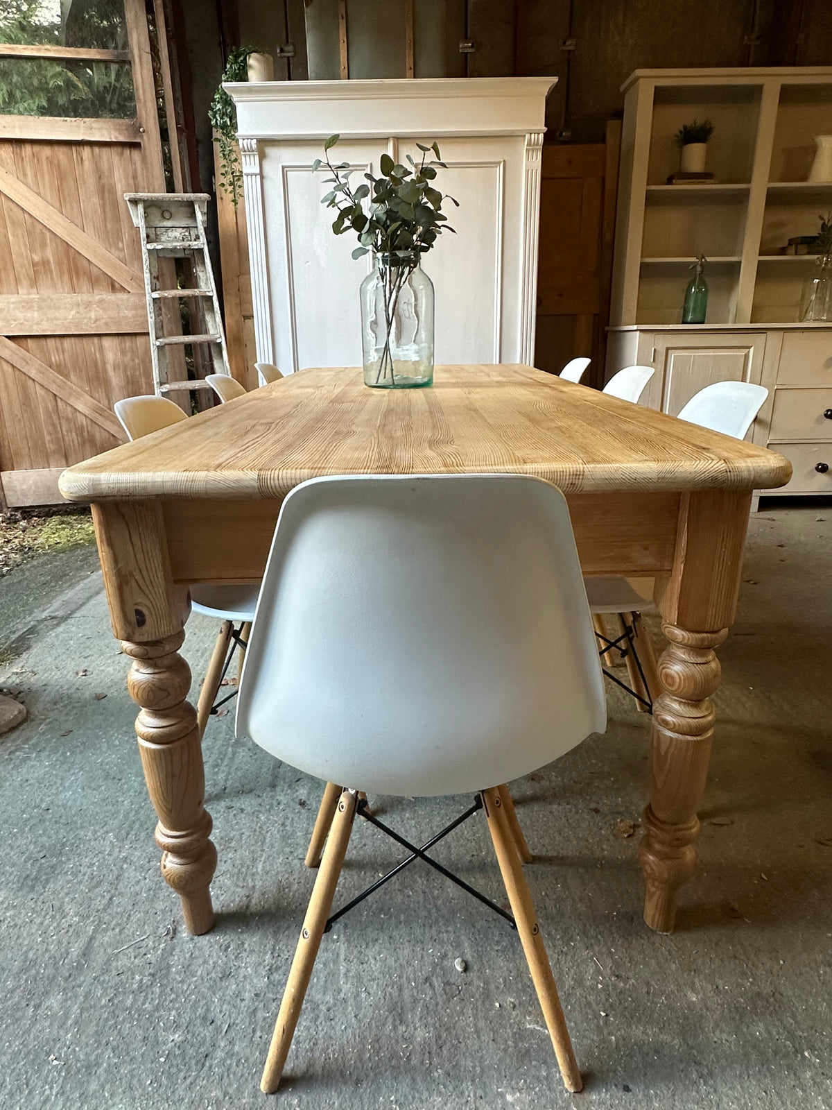 Farmhouse table large 8 seater