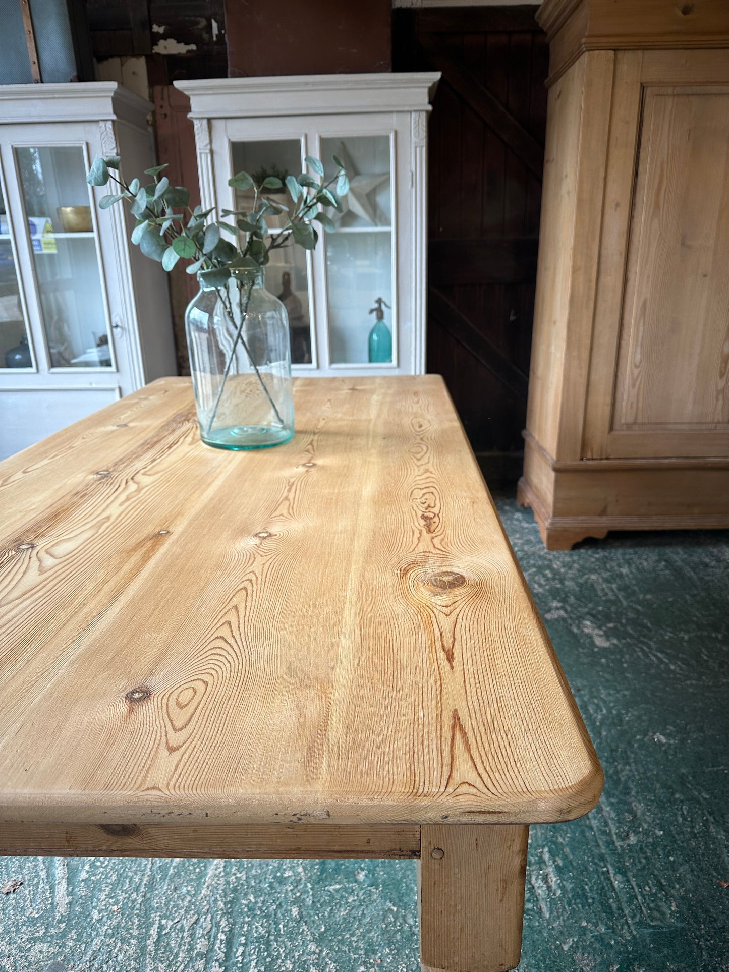 Rustic farmhouse table 8 seater