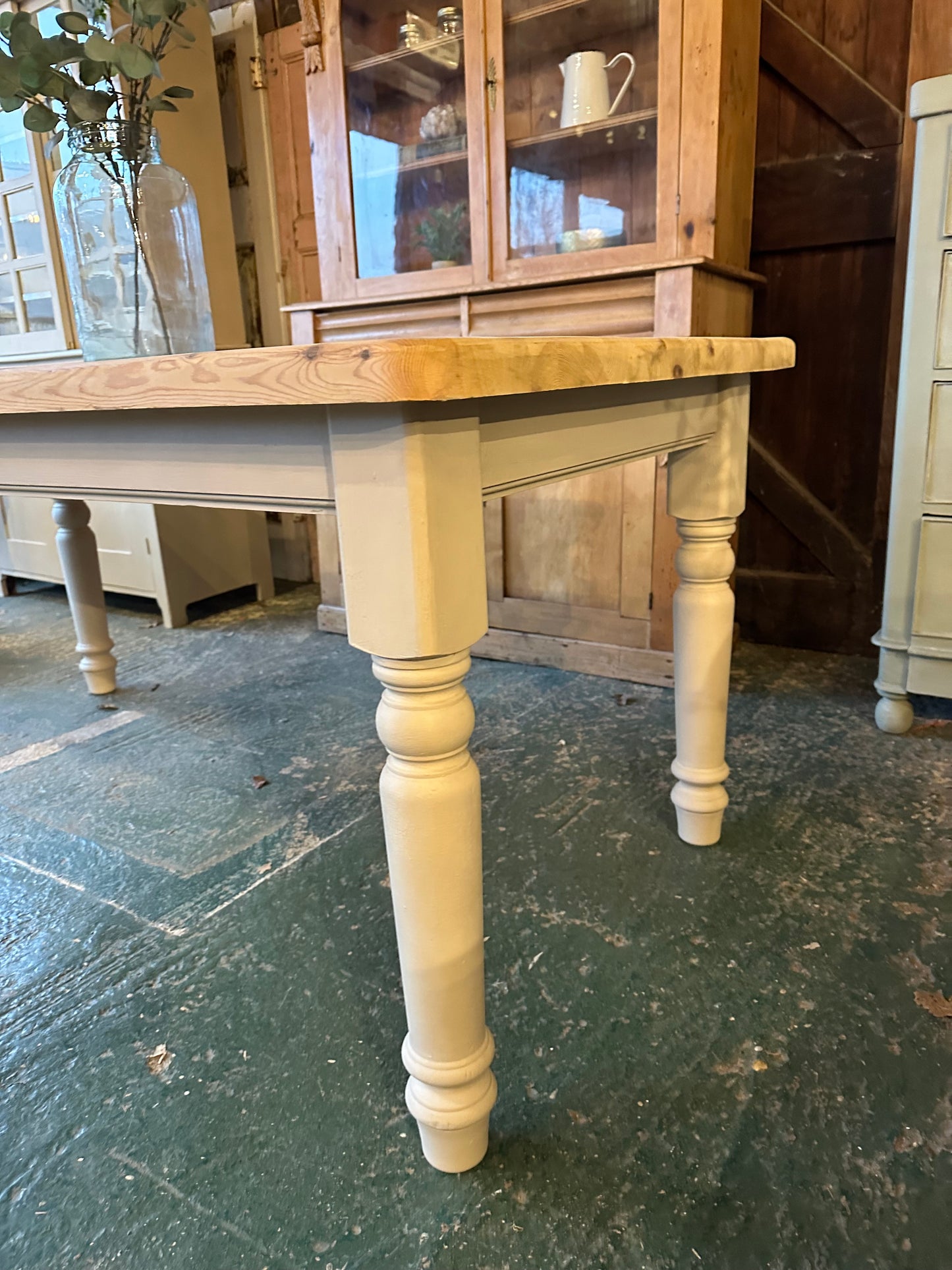 Rustic farmhouse table 8 seater