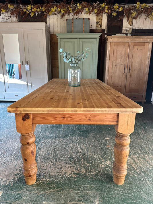 Rustic farmhouse table 10 seater