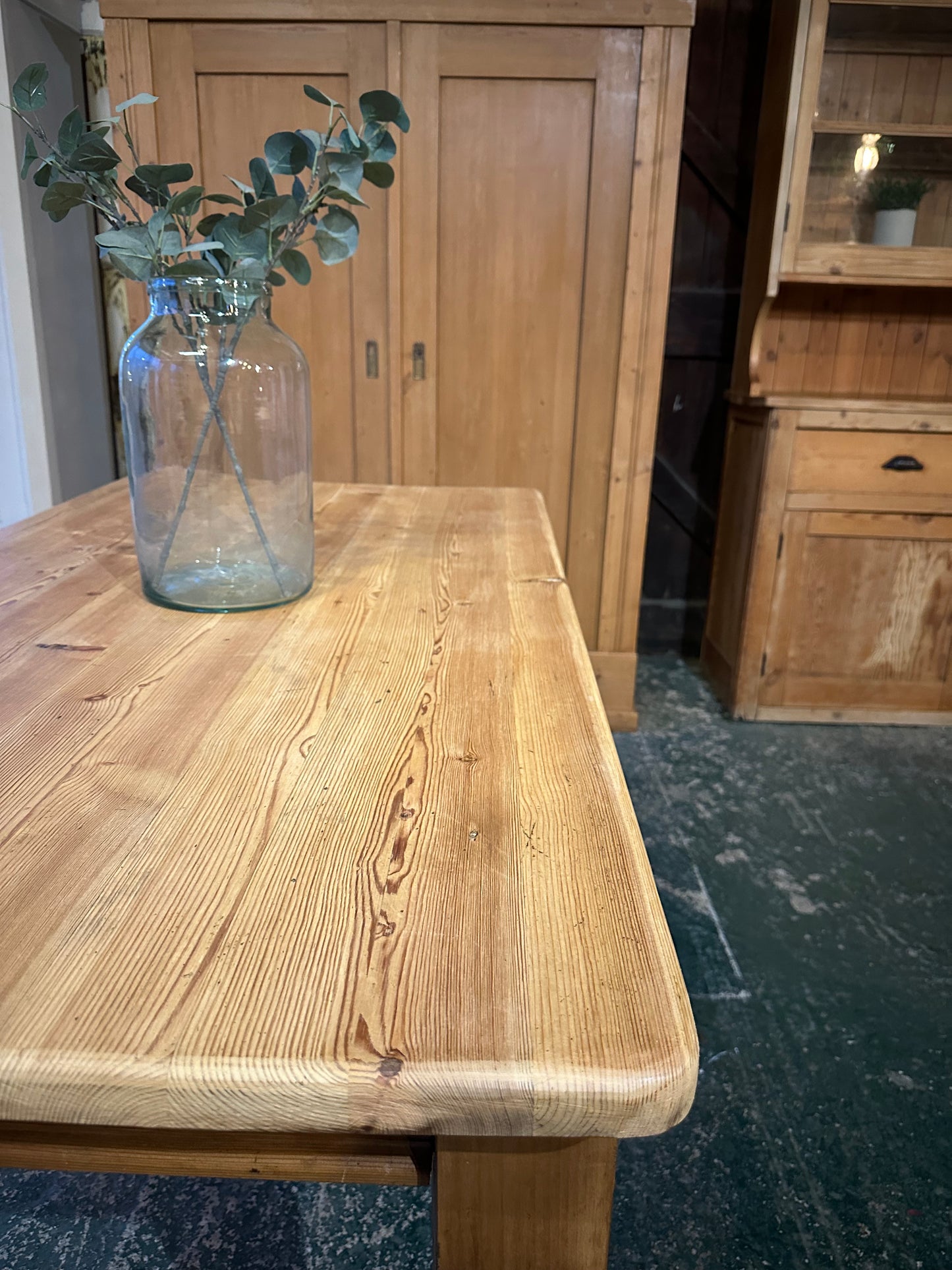 Rustic farmhouse table 6 seater