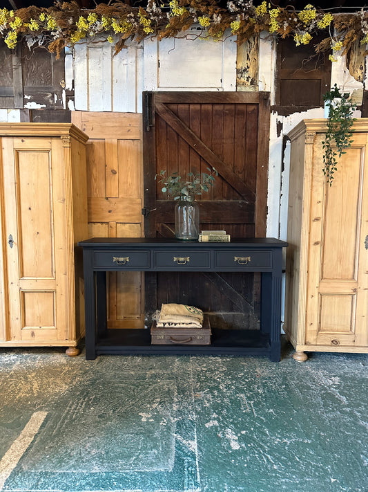 Rustic style console table / sideboard