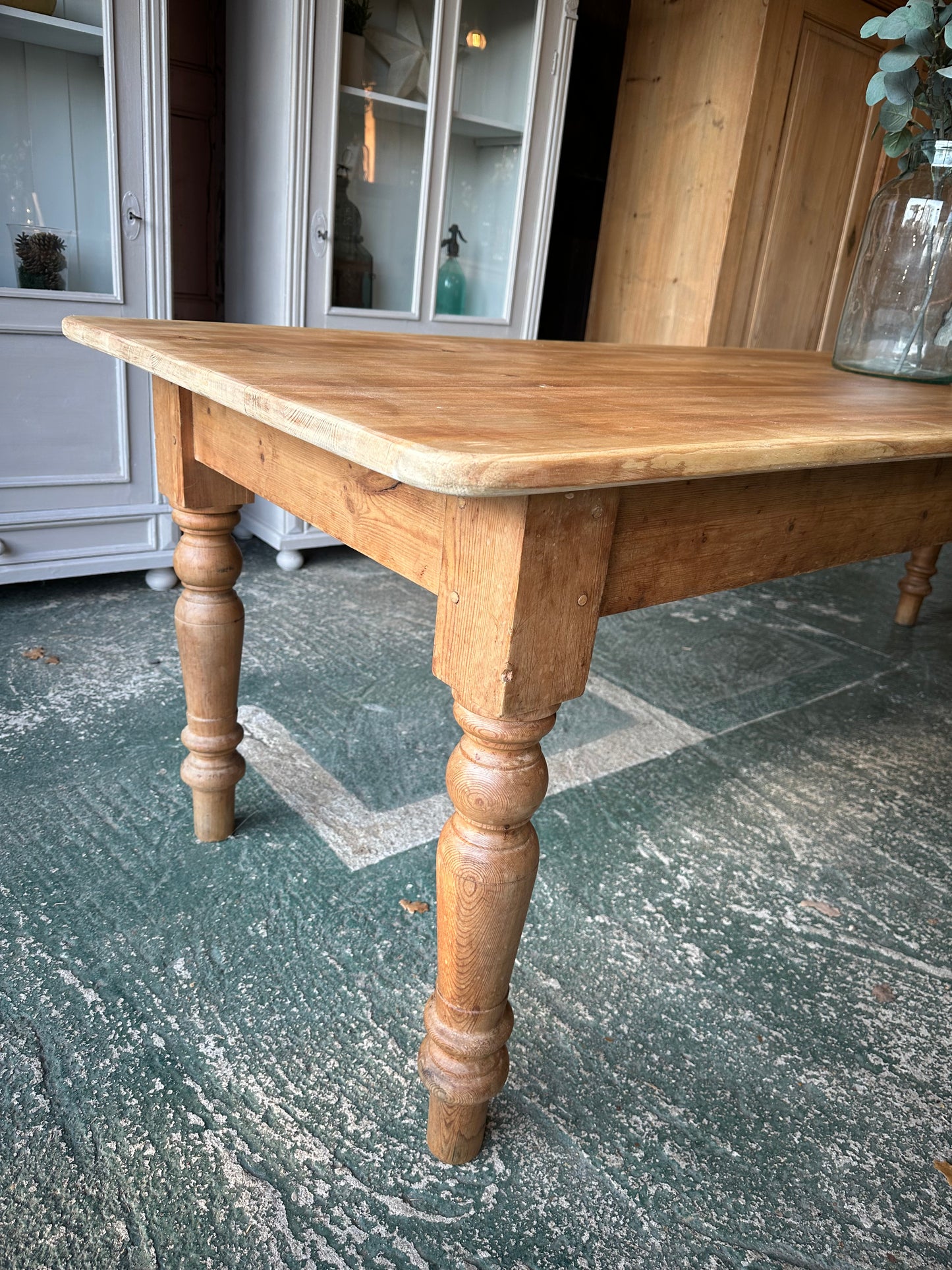 Rustic farmhouse table 10 seater