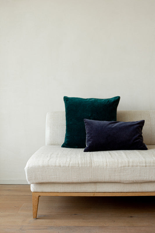 Unari Pine Velvet Cushion